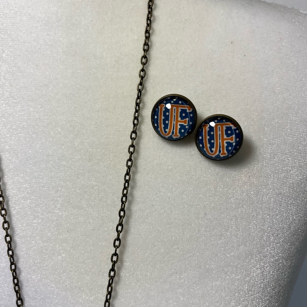 Florida Gator Jewelry Necklace Earrings Set - Picture 4 of 5